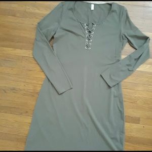 PinkBlush NWOT Maternity Dress
